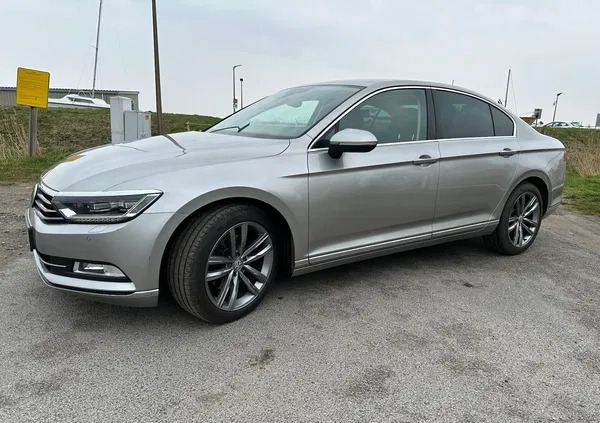 volkswagen świnoujście Volkswagen Passat cena 67900 przebieg: 185000, rok produkcji 2016 z Świnoujście